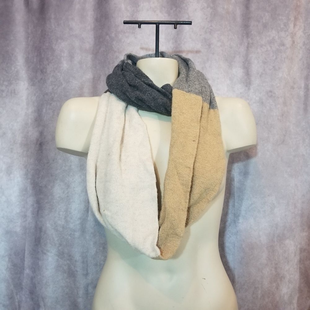 Colorblock Infinity Scarf‎